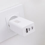 Maxlife MXTC-08-65ACC PD QC charger 2x USB-C 1x USB 65W white - Image 8