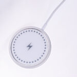 Maxlife MXWC-05 magnetic wireless charger 15W white - Image 9